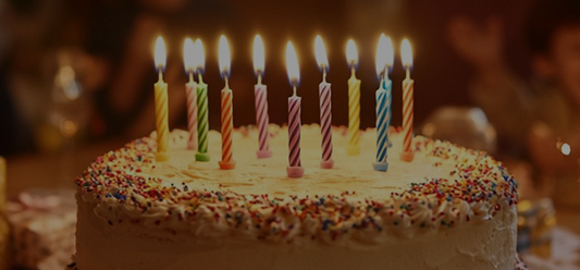 Set the Mood: Why Every Event Needs Candlelight